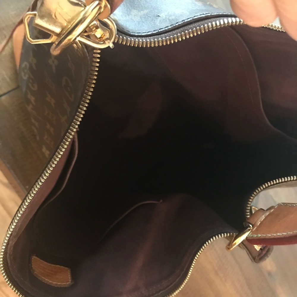 Berri MM. Authentic. Louis Vuitton. - Picture 3 of 8